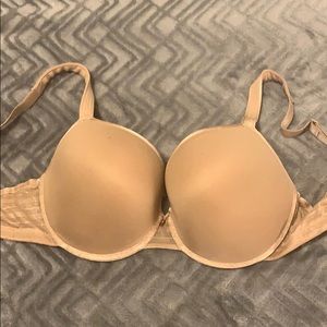 Le Mystere Taupe T-shirt Bra Size 36E/DD Pre-loved